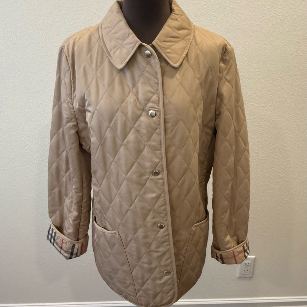 Burberry Beige Puffer Jacket with Quilted Design